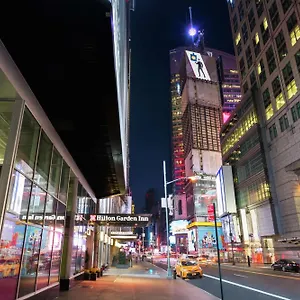 Hilton Garden Times Square Hotel